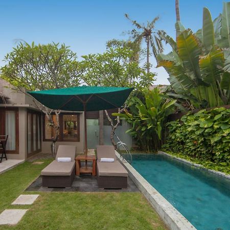 Legian Beach Villas Exterior photo